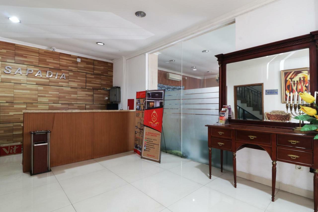 Sapadia Guest House Бандунг Экстерьер фото